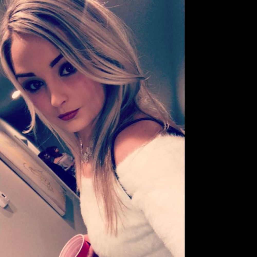 Meet your Posher, Amela